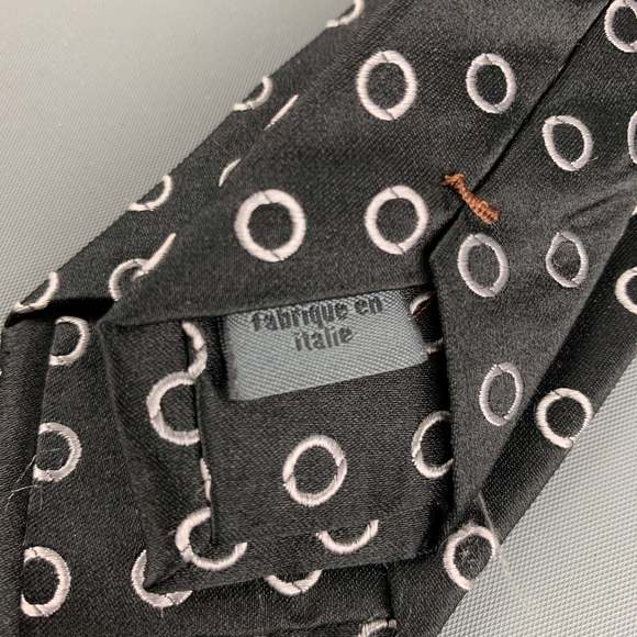 JOHN VARVATOS Black White Circles Silk Tie - Picture 6 of 6